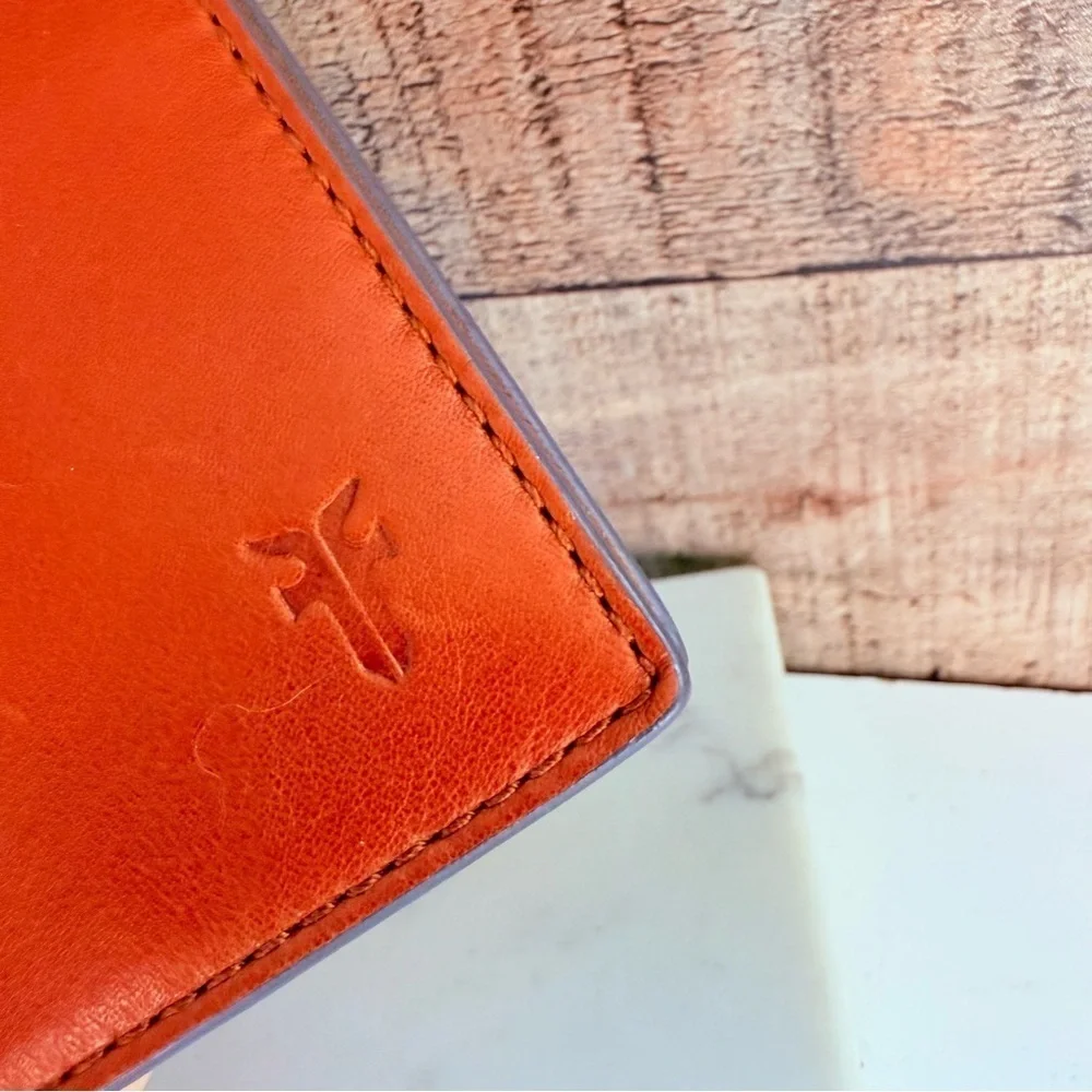 Frye nwot pet